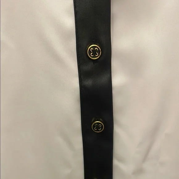 Ellen Tracy Black and White Contrast Blouse leather cuffs & Collar,  buttons - Picture 4 of 12